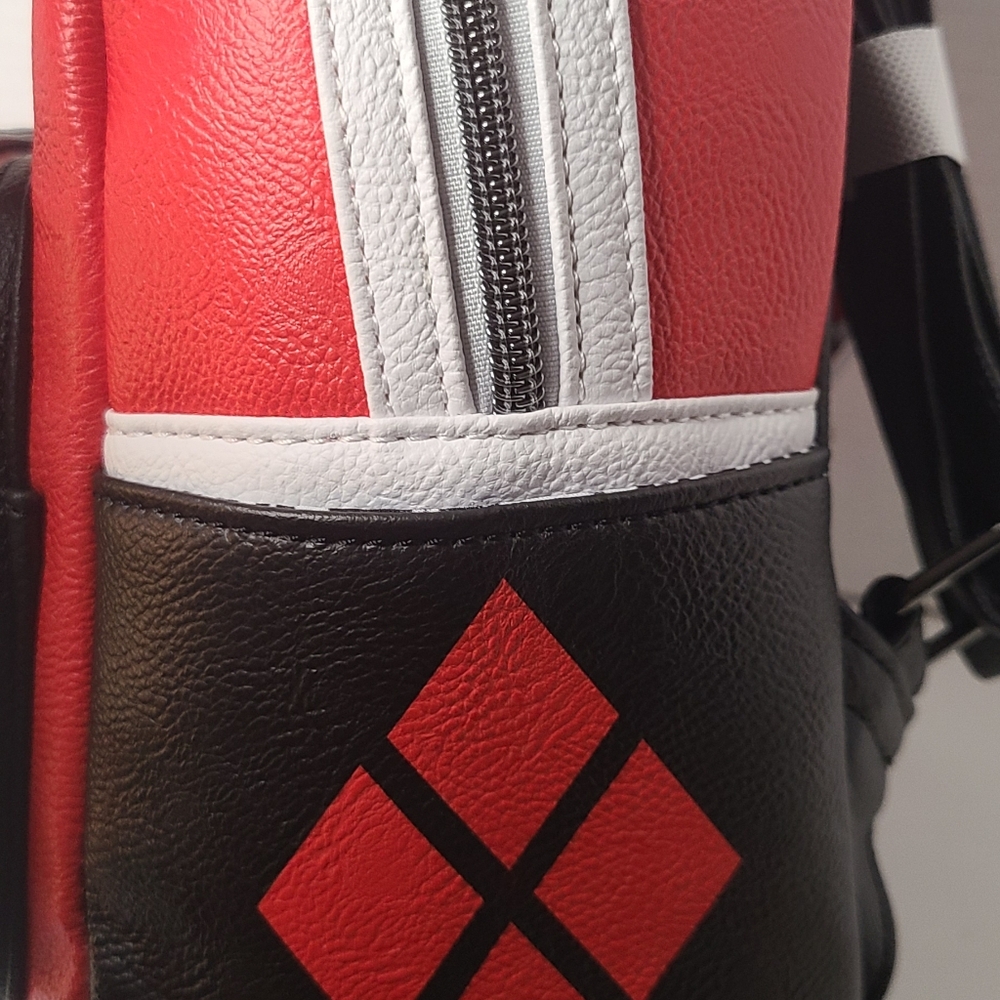 Loungefly DC Comics Harley Quinn Faux Leather Backpack NWT - Picture 3 of 14